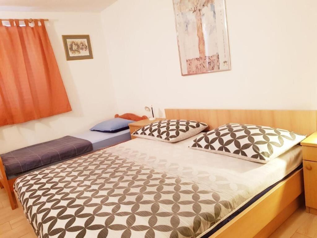 Apartments Mila Макарска Екстериор снимка
