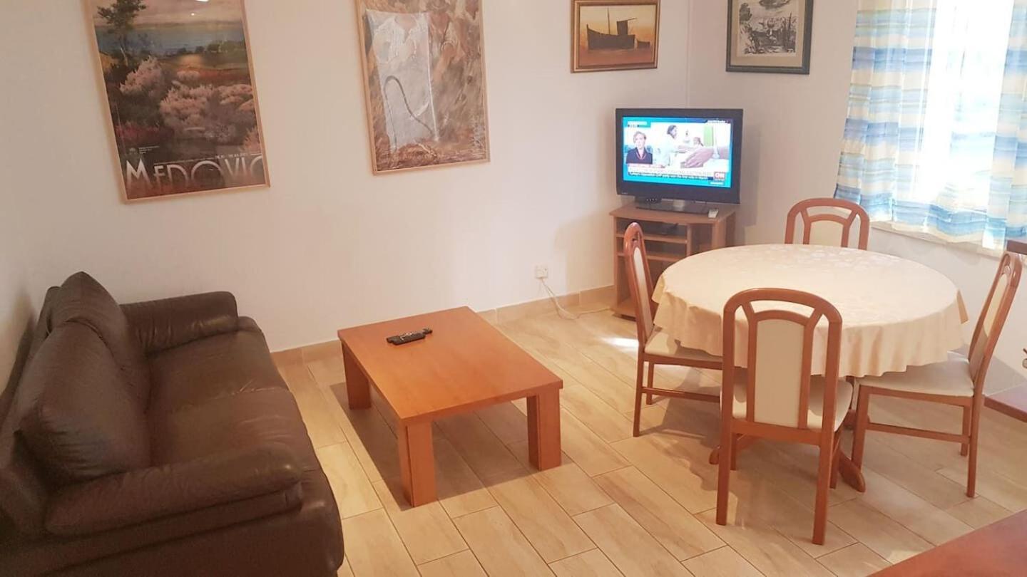 Apartments Mila Макарска Екстериор снимка