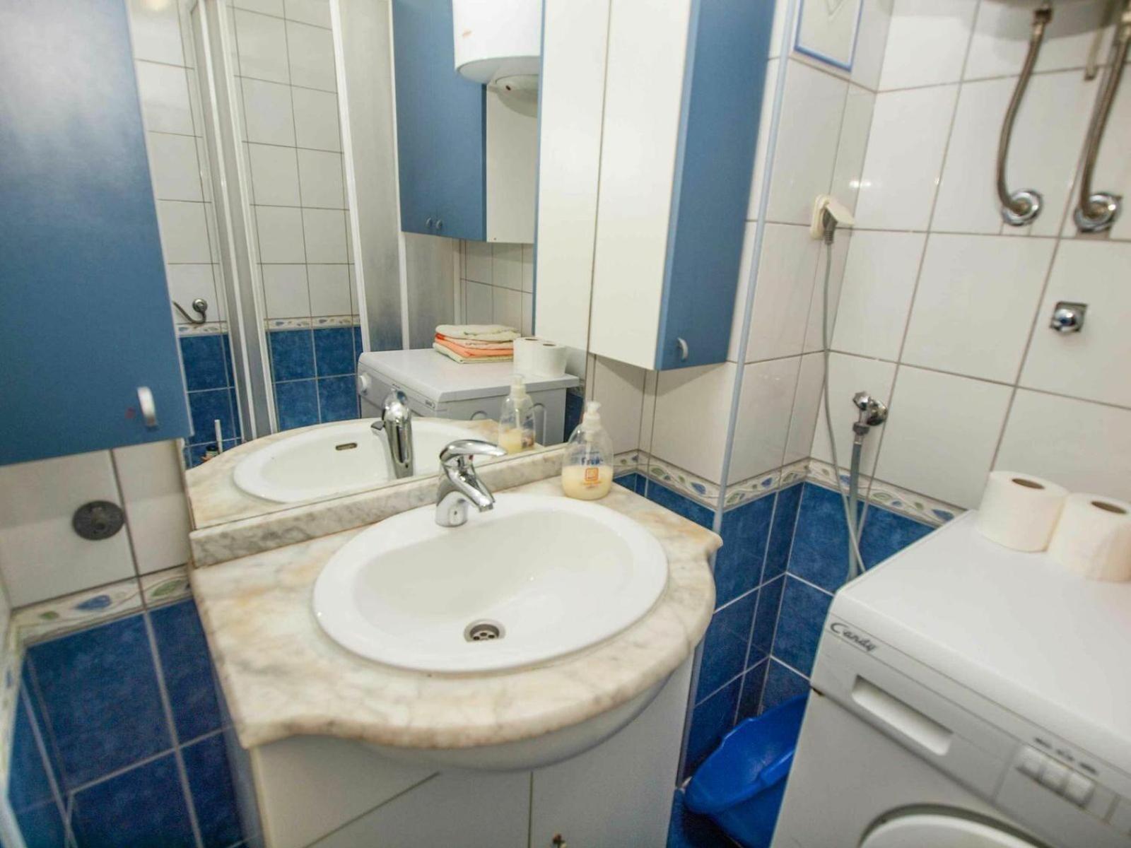Apartments Mila Макарска Екстериор снимка